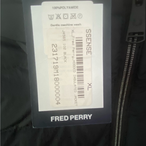 Fred Perry Black Hooded Insulated Jacket - Picture 6 of 12